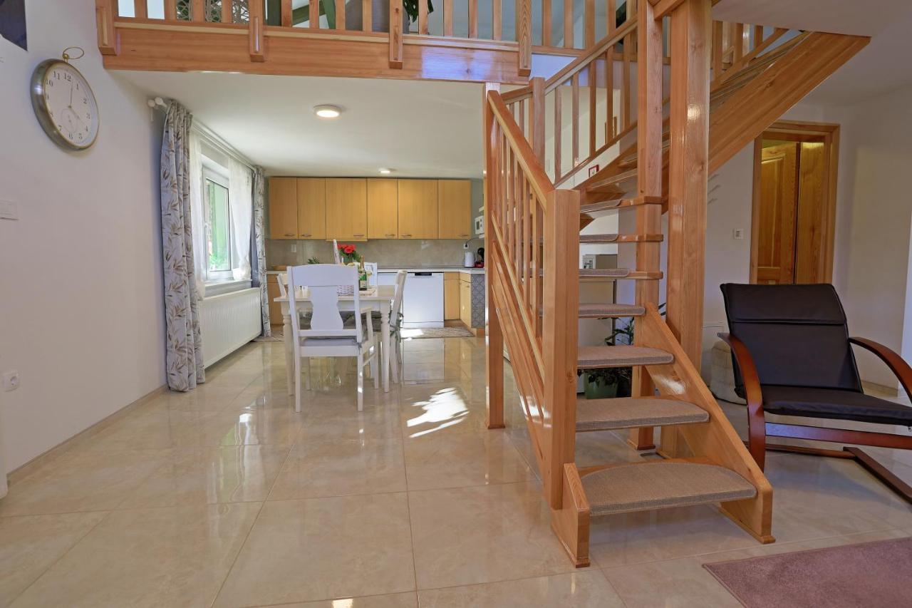 Luxury Apartman Alex With Sauna In The Village Otočac Exteriér fotografie